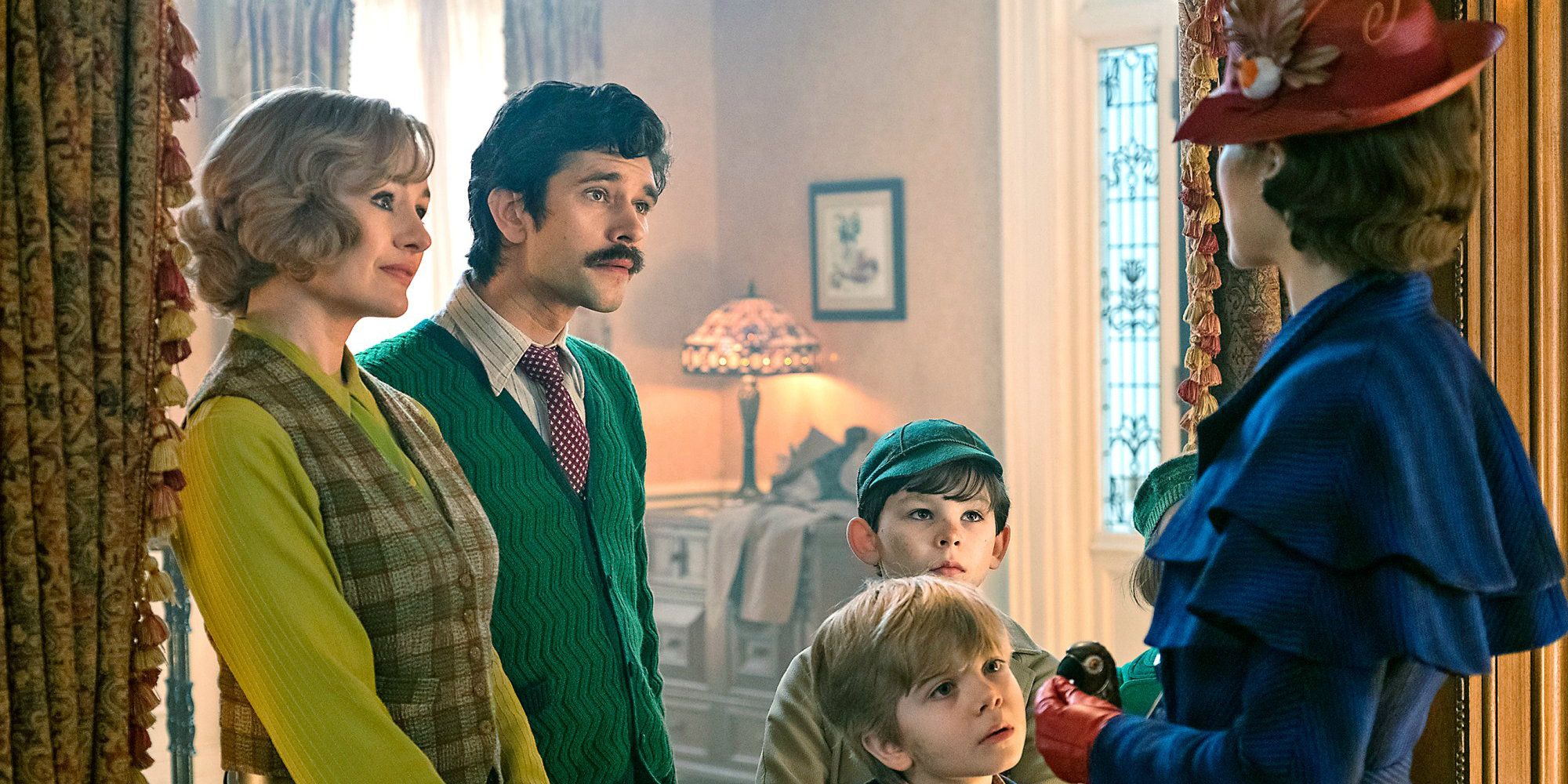 A família Banks conhece Mary Poppins pela primeira vez em O Retorno de Mary Poppins