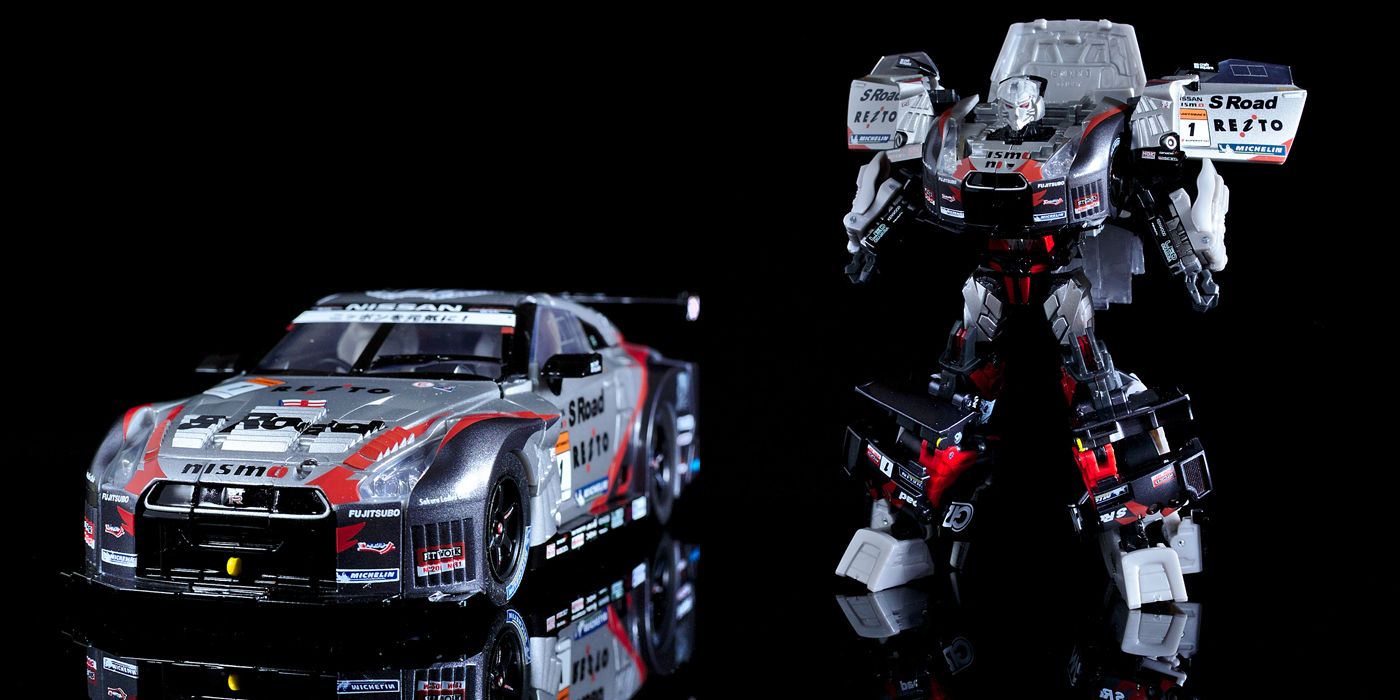 Megatron car and robot forms in Transformers GT