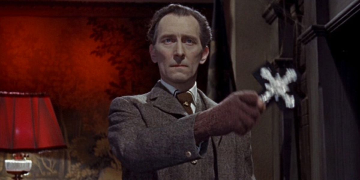 Peter Cushing as Van Helsing in Dracula.