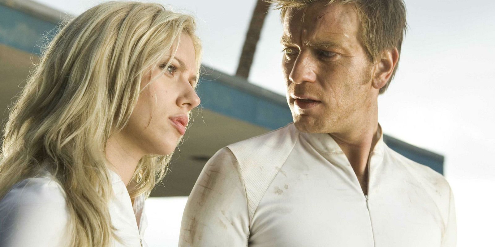 Scarlett Johansson and Ewan McGregor in The Island