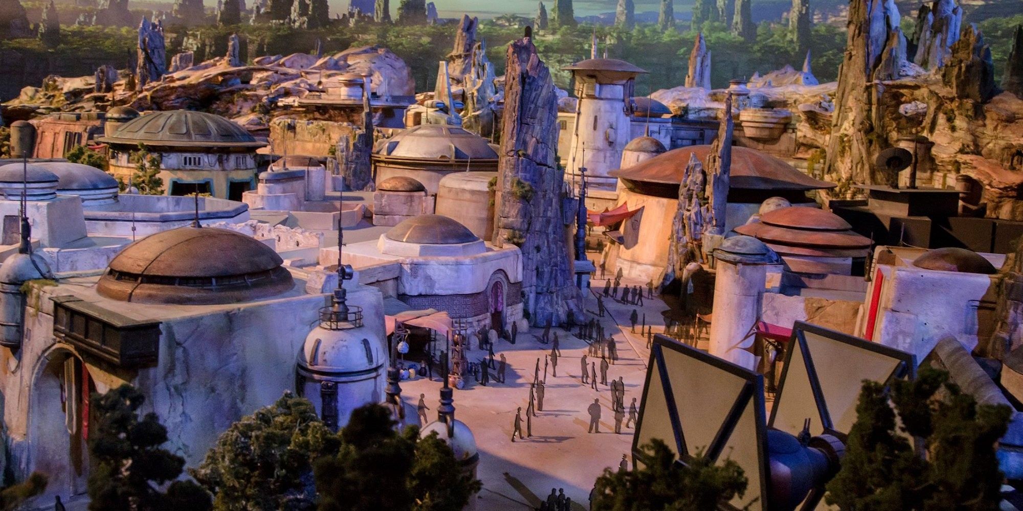 Star Wars: Everything We Learned About Galaxy's Edge