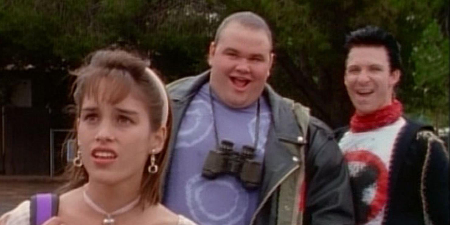 Bulk and Skull meet up with Kimberly at the airport in Power Rangers