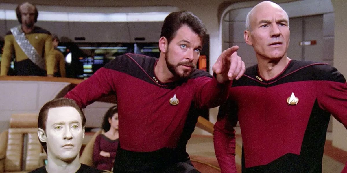 Riker pointing Star Trek