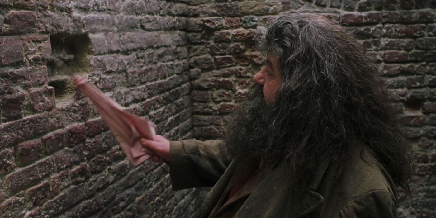 Robbie Coltrane as Hagrid at the Entrance to Diagon Alley