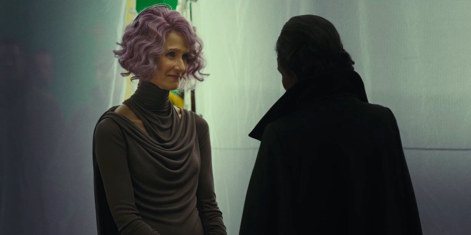 Star Wars The Last Jedi Laura Dern as Admiral Holdo and Carrie Fisher as General Leia Organa Behind the Scenes