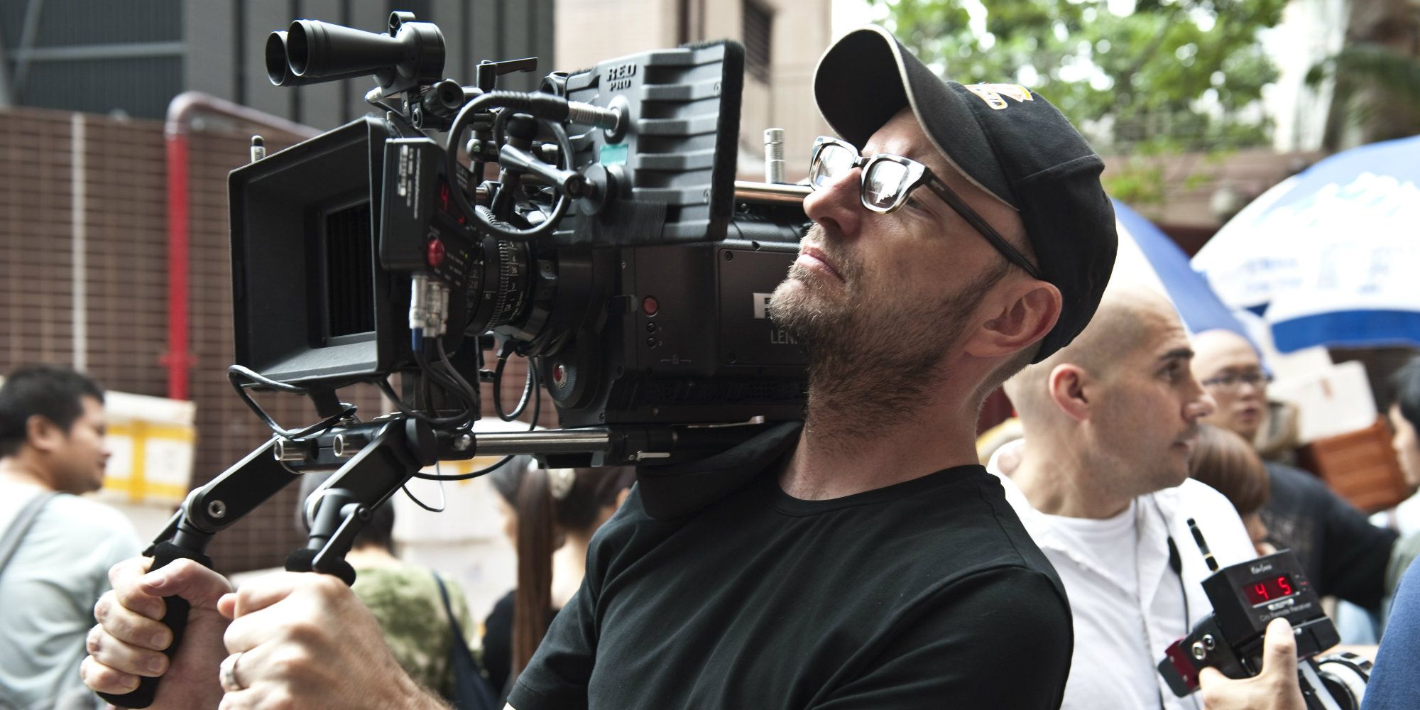Steven Soderbergh filming Contagion