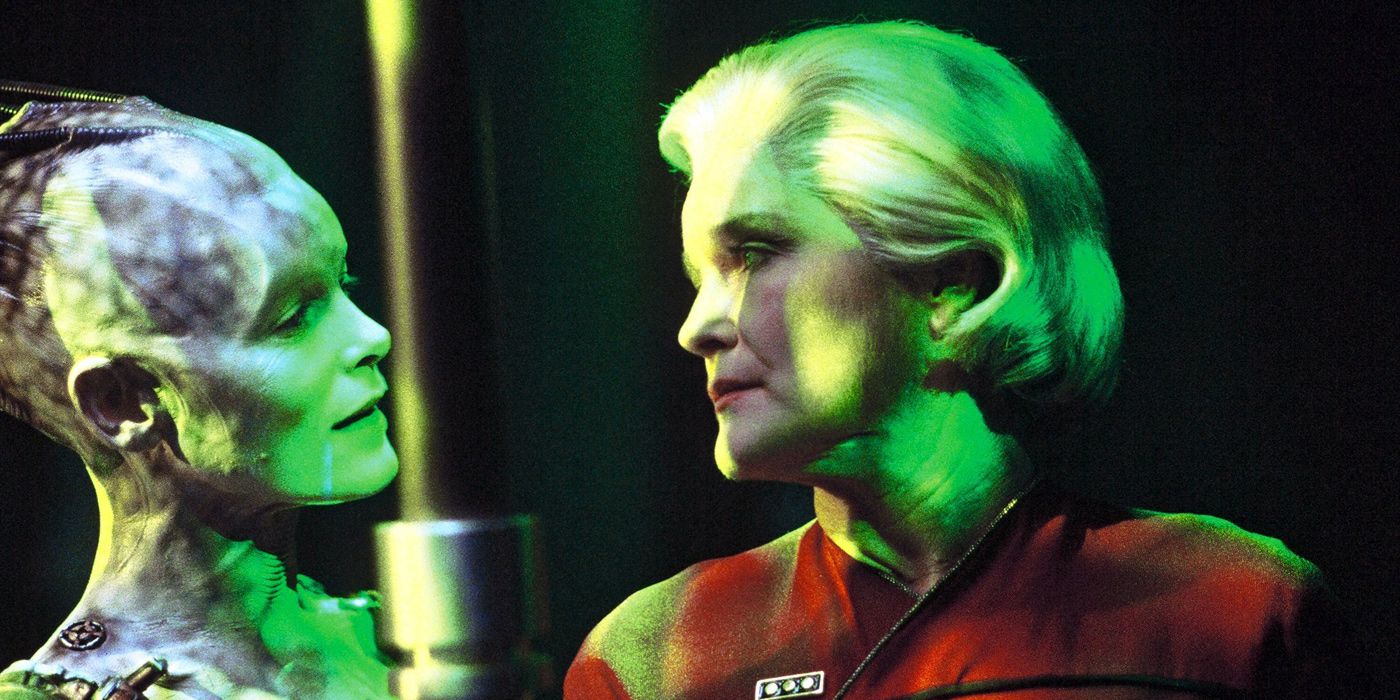 The Borg Queen (Alice Krige) talks with Admiral Janeway (Kate Mulgrew) in the Star Trek: Voyager series finale 