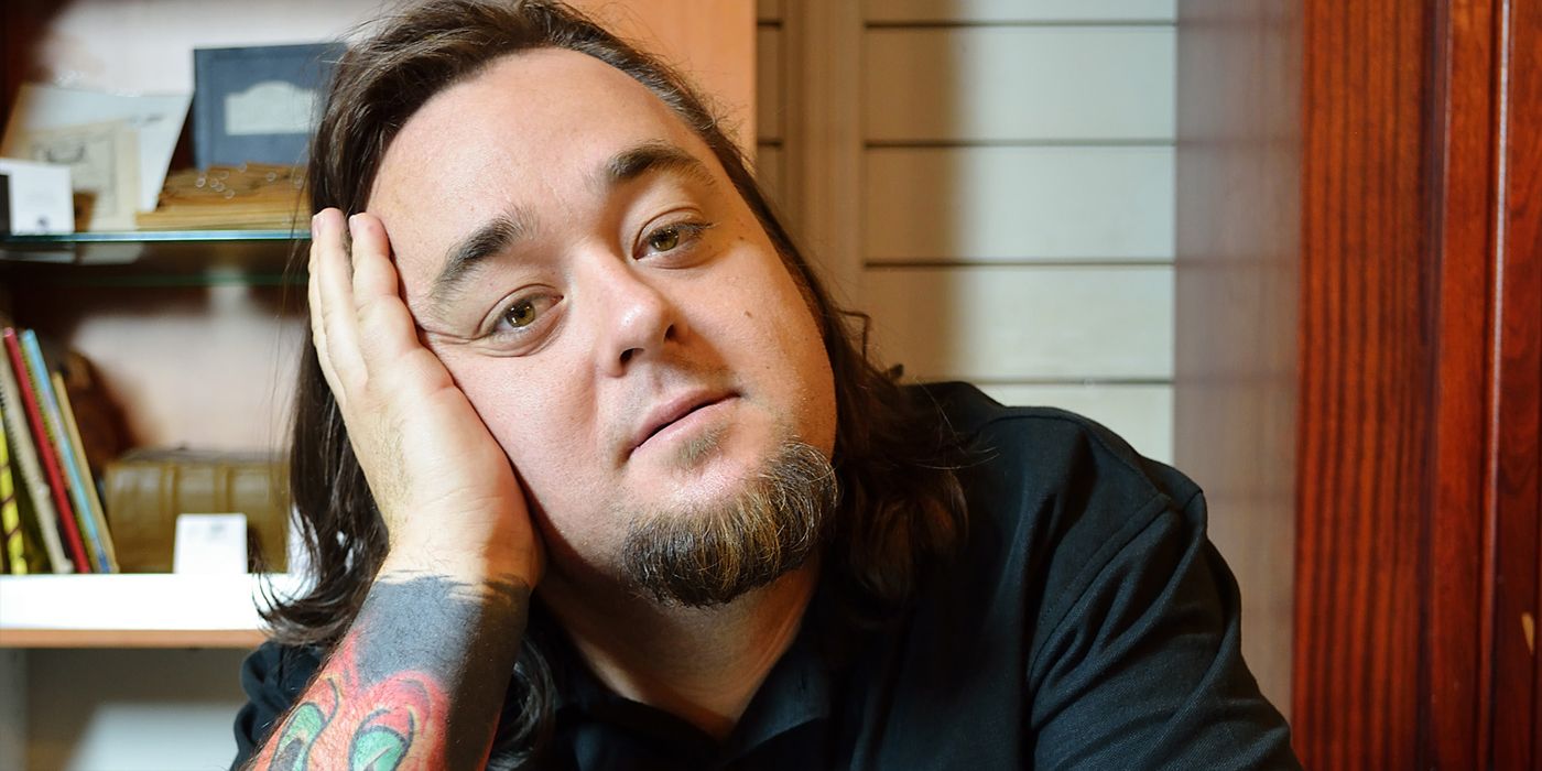 Chumlee from Pawn Stars chumlee posing with hand on face
