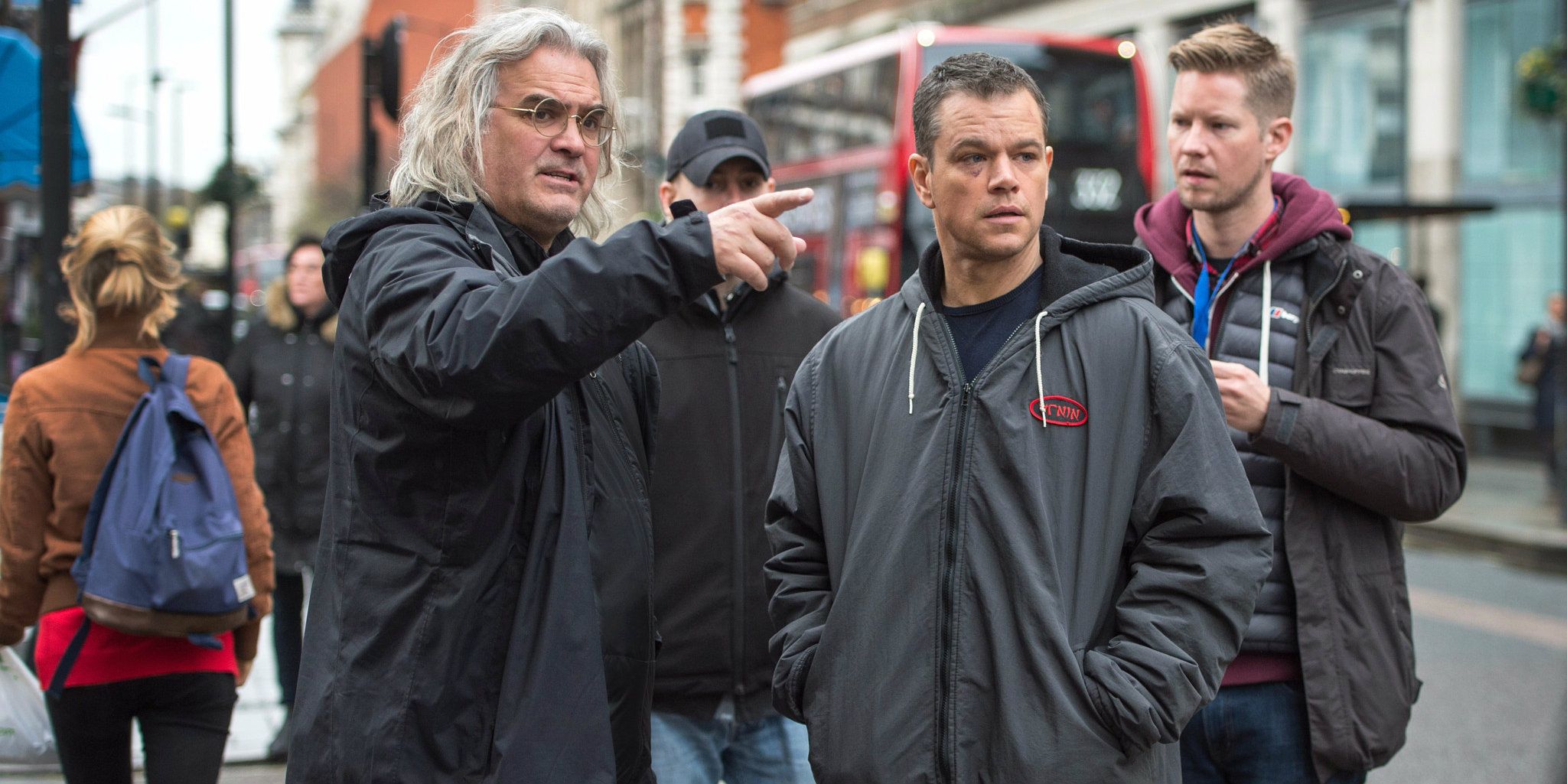 Paul Greengrass with Matt Damon on the set of Jason Bourne