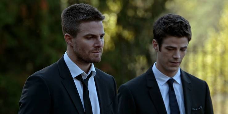 grant gustin and stephen amell as oliver queen and barry allen at laurels funeral.jpg?q=50&fit=crop&w=740&h=370&dpr=1