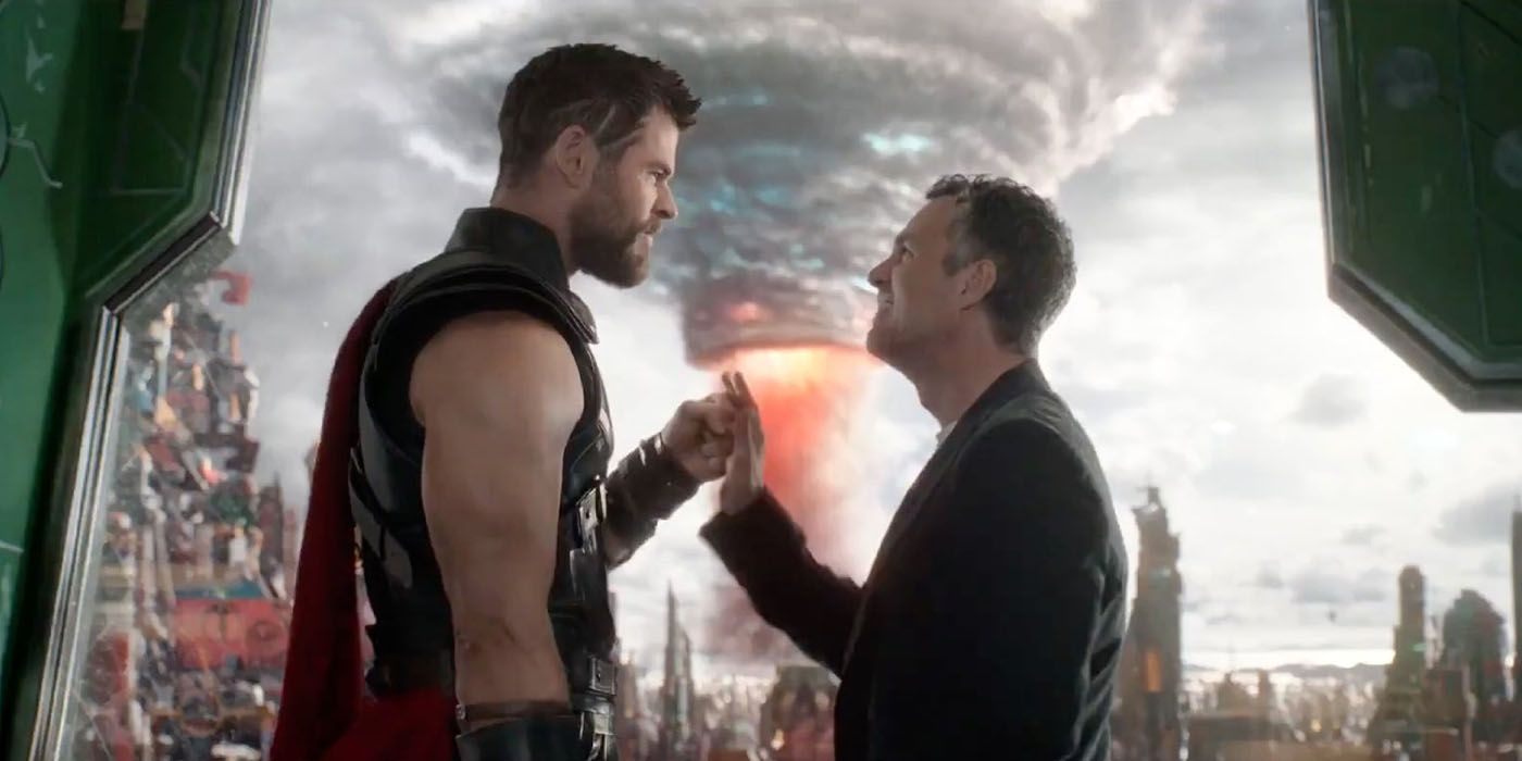 Chris Hemsworth and Mark Ruffalo as Thor and Bruce Banner in Thor Ragnarok copy