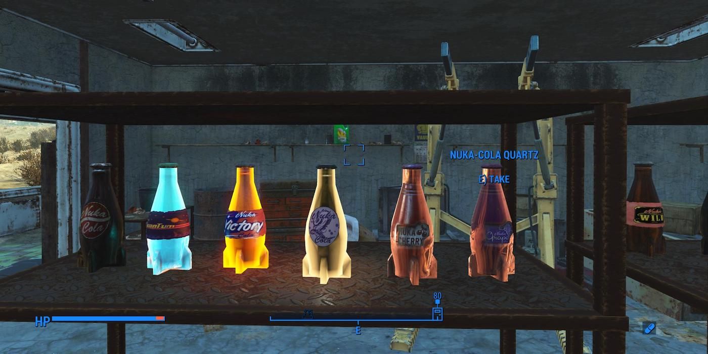 Garrafas de Nuka-Cola em uma prateleira do Fallout 4.