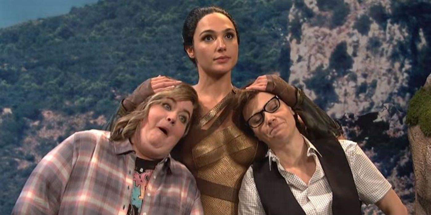 Aidy Bryant, Gal Gadot and Kate McKinnon on Saturday Night Live (Image - NBC)
