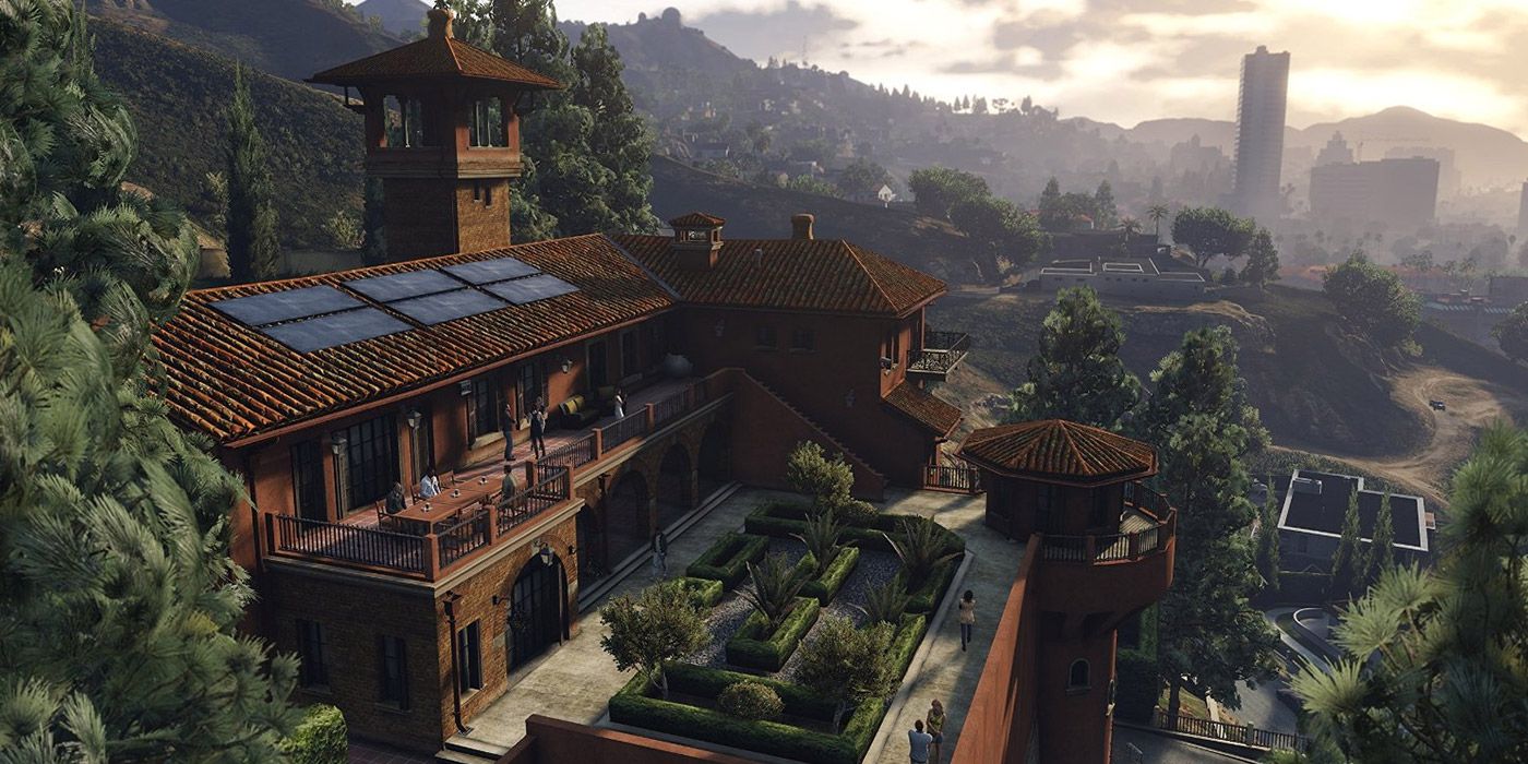 A wide shot of a mansion in the rich neighborhood of Grand Theft Auto V