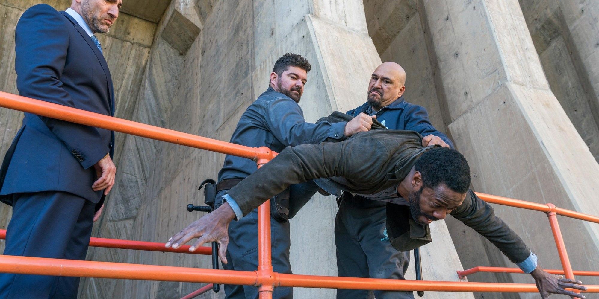Jason Manuel Olazabal as Dante and Colman Domingo as Victor Strand in Fear The Walking Dead