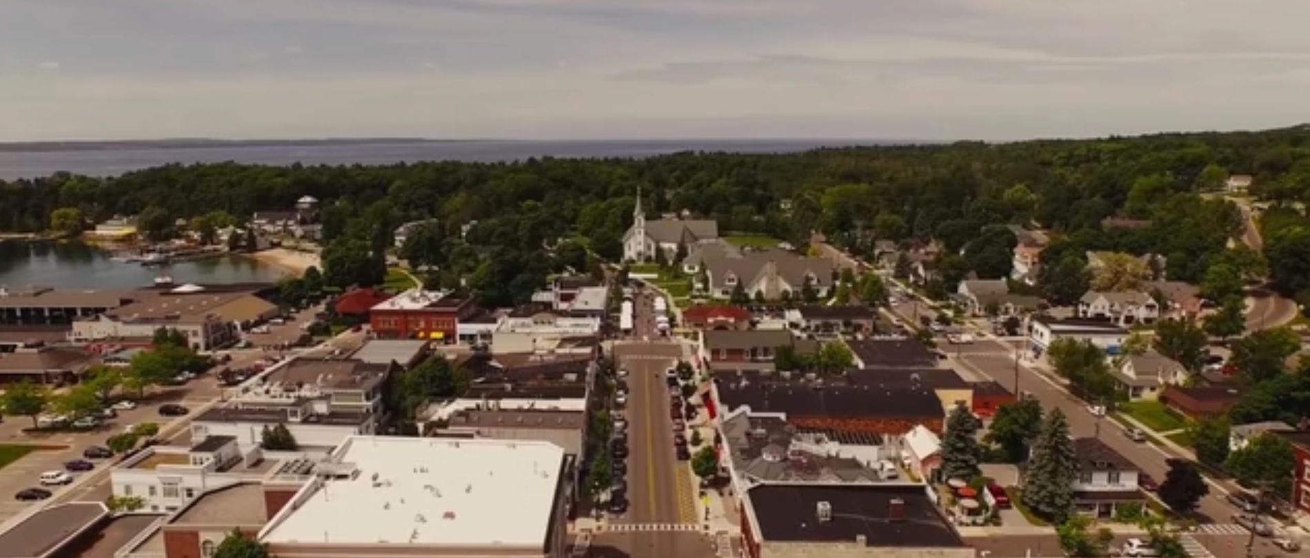 Riverdale Aerial Shot Used in Gilmore Girls and Pretty Little Liars
