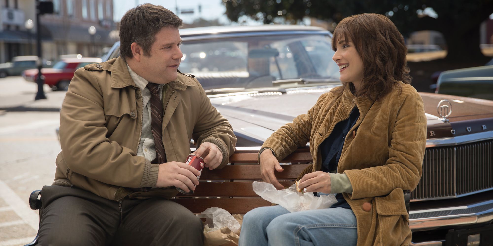 Sean Astin and Winona Ryder in Stranger Things 2