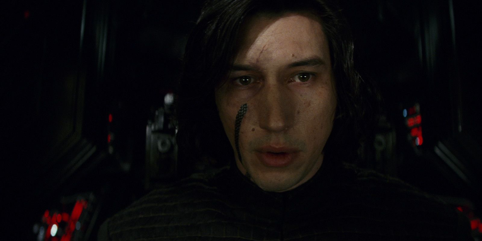 Star Wars: What's On Kylo Ren's Face in The Last Jedi Trailer?