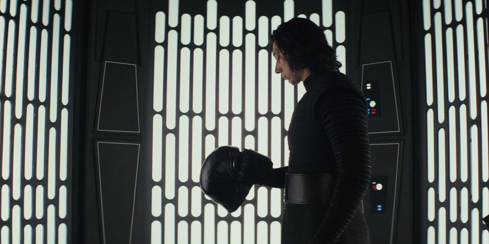 Why You're Wrong About Kylo Ren's "Let The Past Die" Last Jedi Line