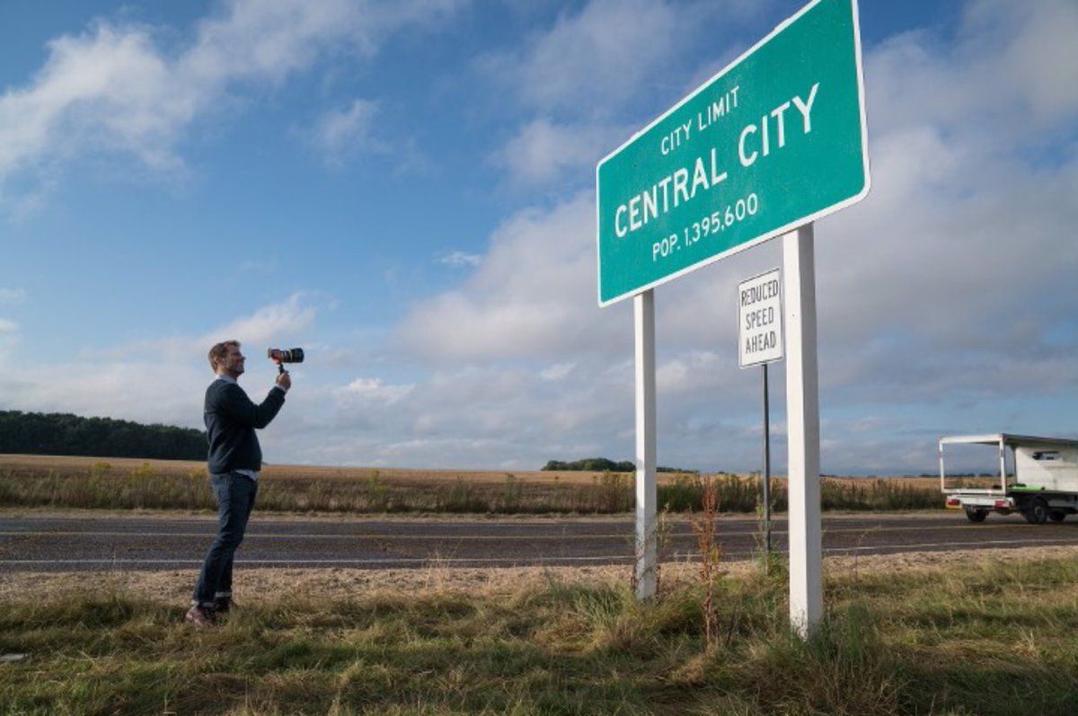 Zack Snyder in Central City for Justice League