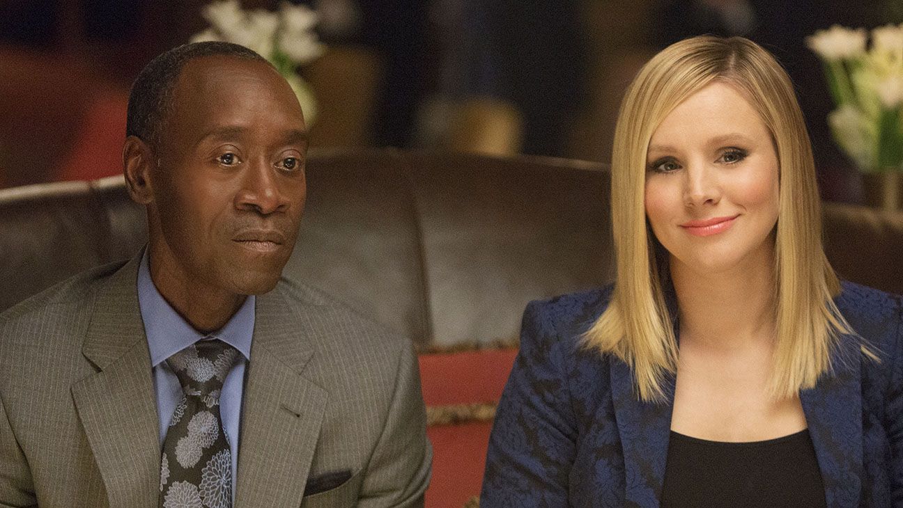 Don Cheadle as Marty Kaan and Kristen Bell as Jeannie Van Der Hooven in House of Lies