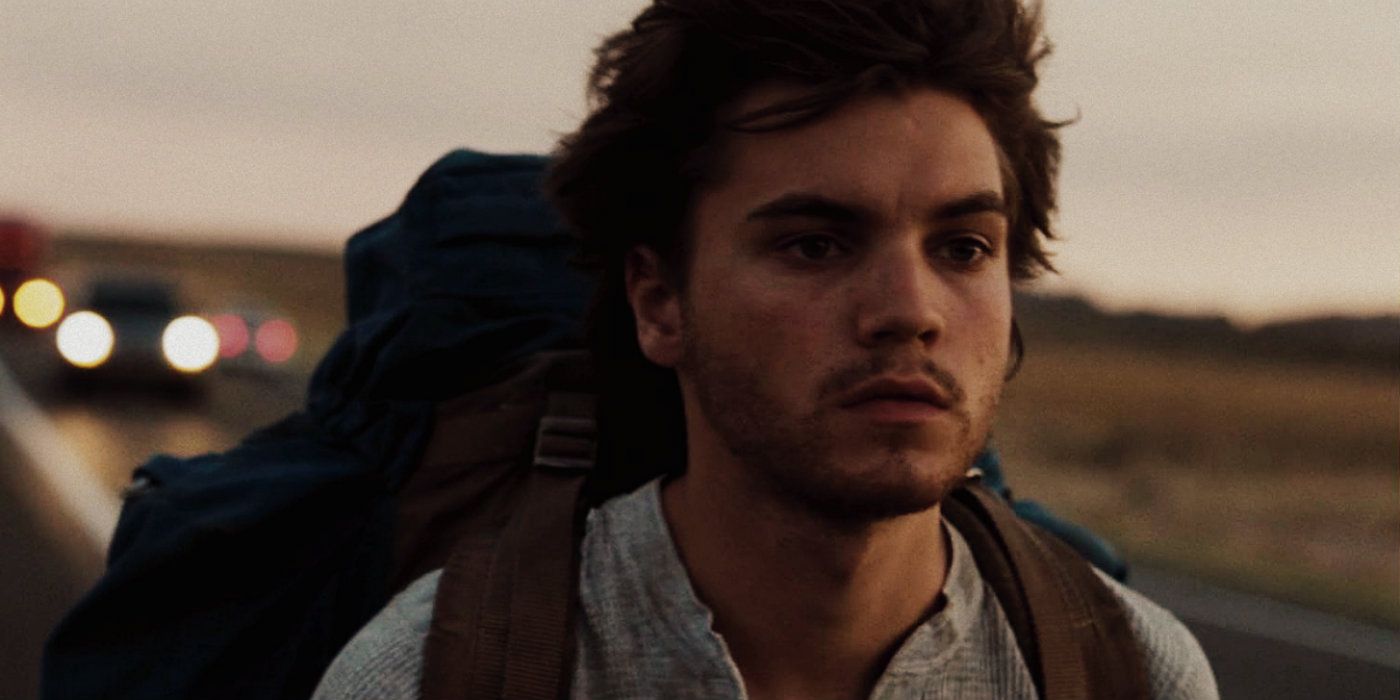 Emile Hirsch hiking along a road in Into the Wild