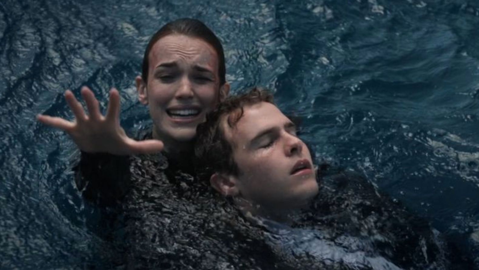 FitzSimmons in the Ocean in Agents of SHIELD Season One