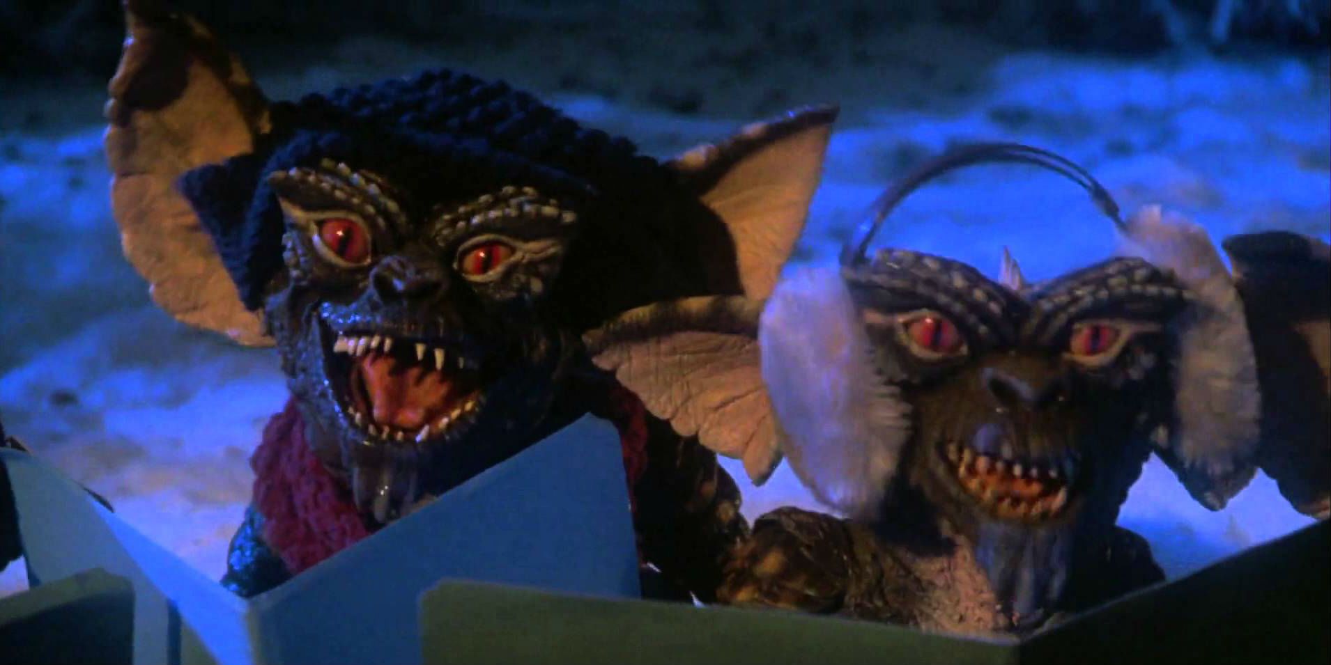 Gremlins Christmas caroling in Gremlins