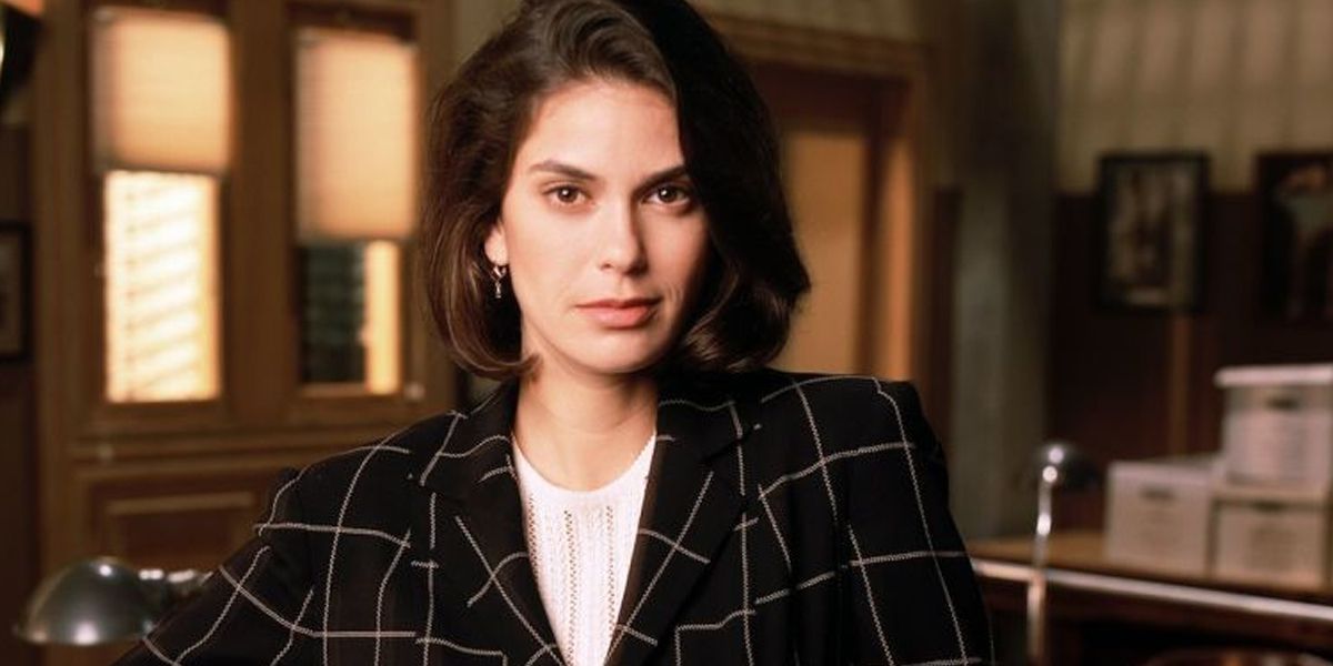 Teri Hatcher Lois Lane Lois and Clark The New Adventures of Superman