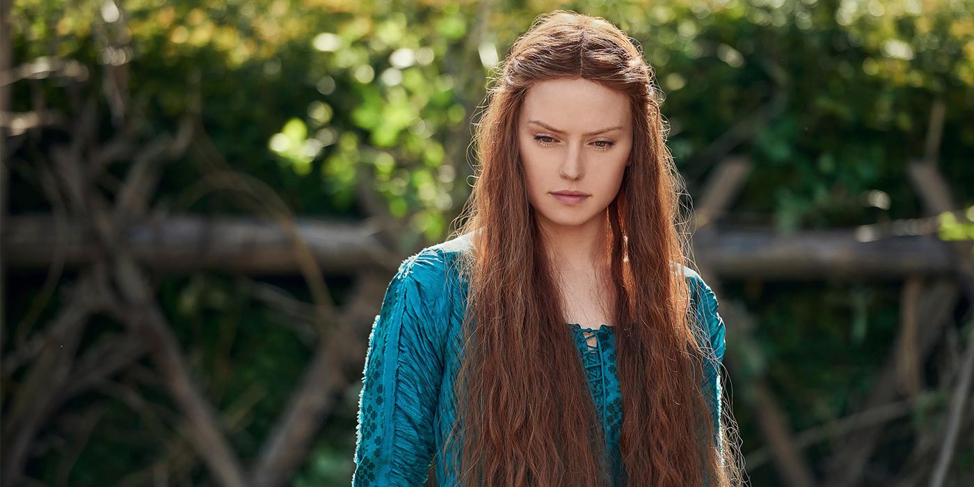 Daisy Ridley as Ophelia