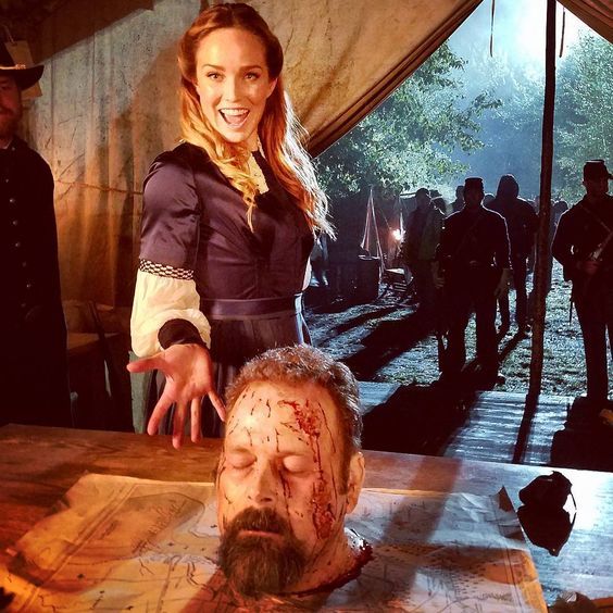 Legends Of Tomorrow Caity Lotz Gets A Head In Life