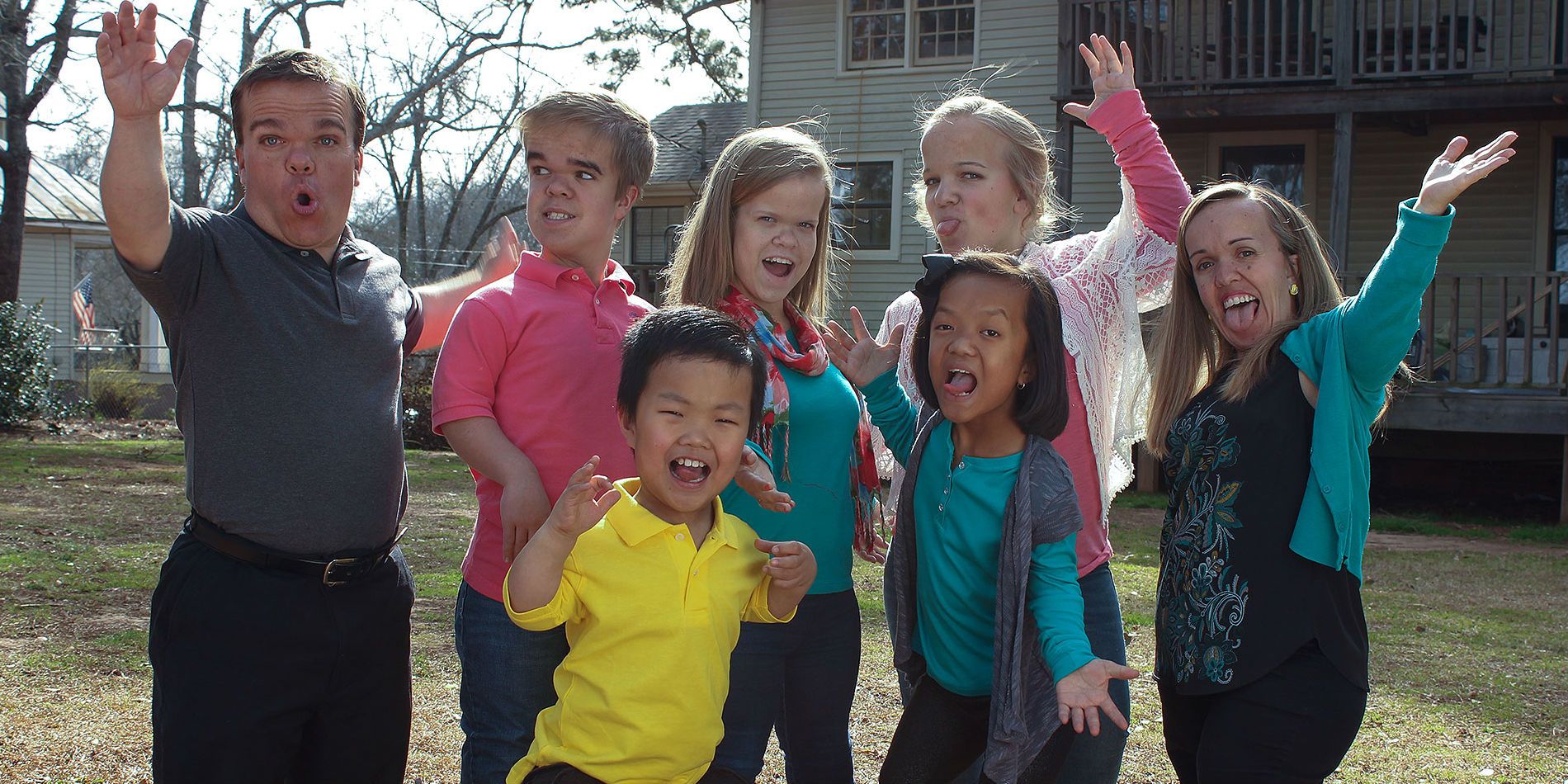 7 Little Johnstons - family photo