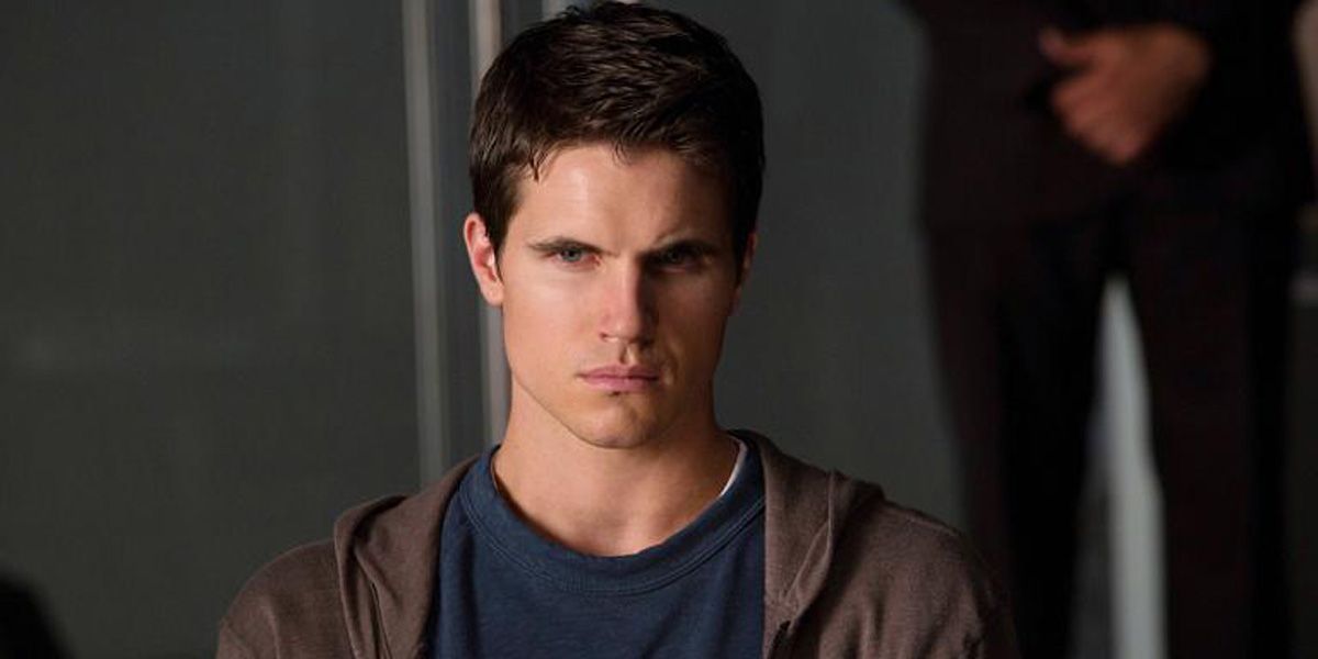 Robbie Amell in The Tomorrow People