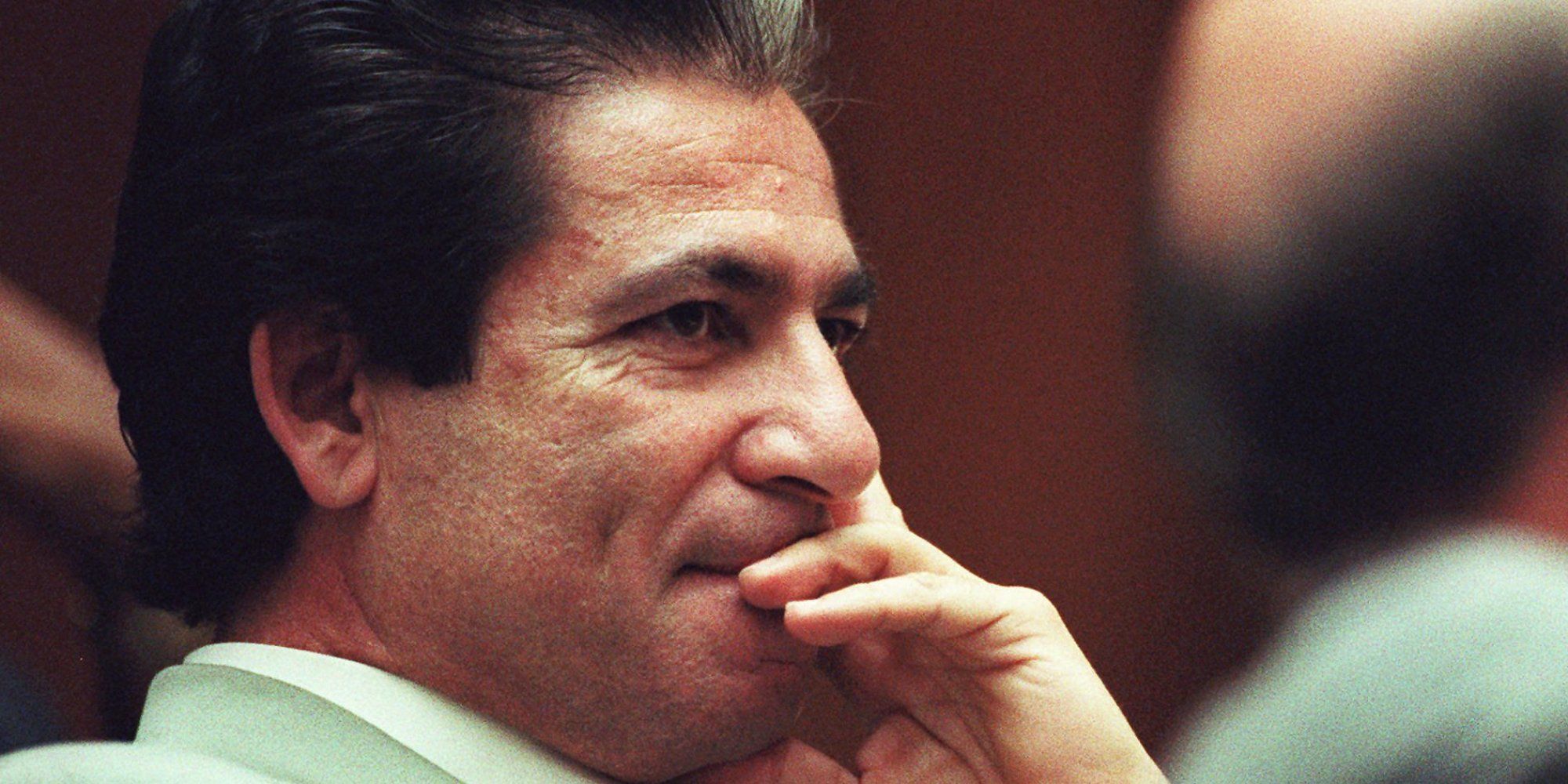 Robert Kardashian Sr in a court room.
