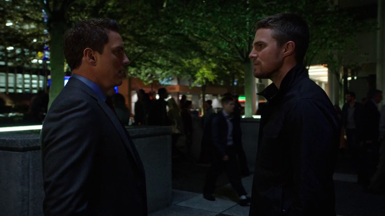 Arrowverse Oliver and Malcolm Merlyn