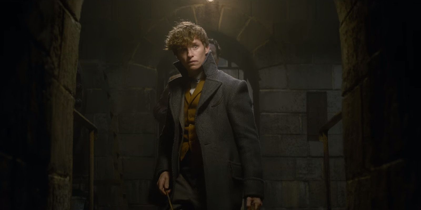 Fantastic Beasts 2 - Newt in Sewer