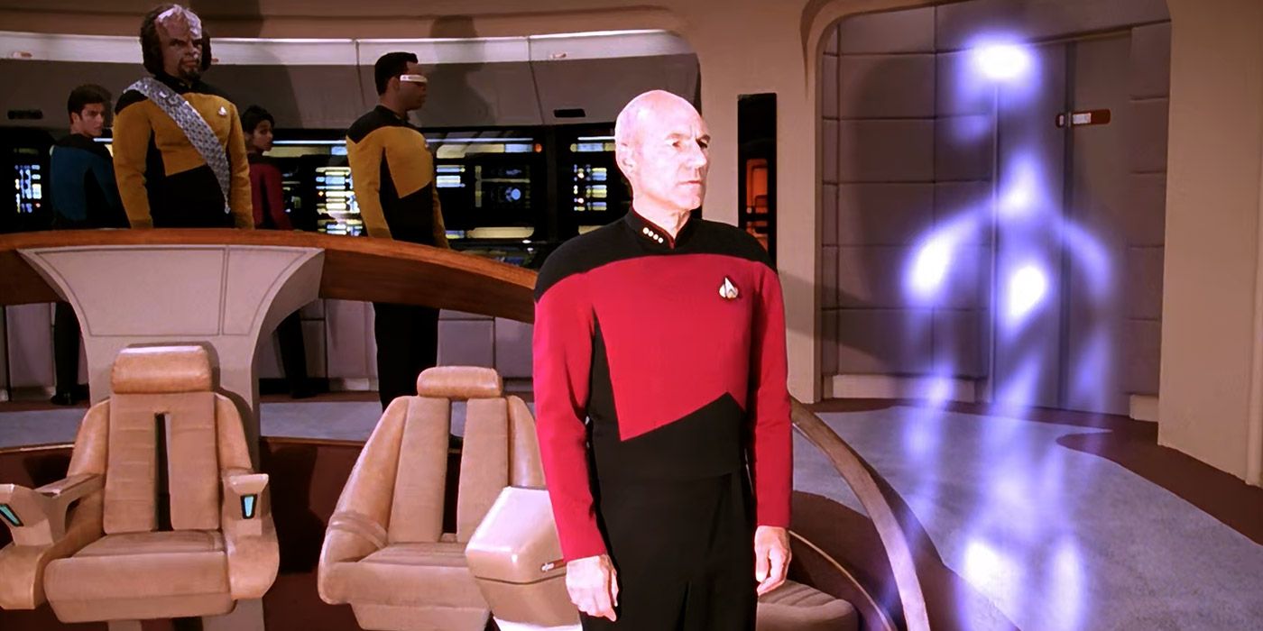 Picard speaks to a Douwd alien in Star Trek: The Next Generation