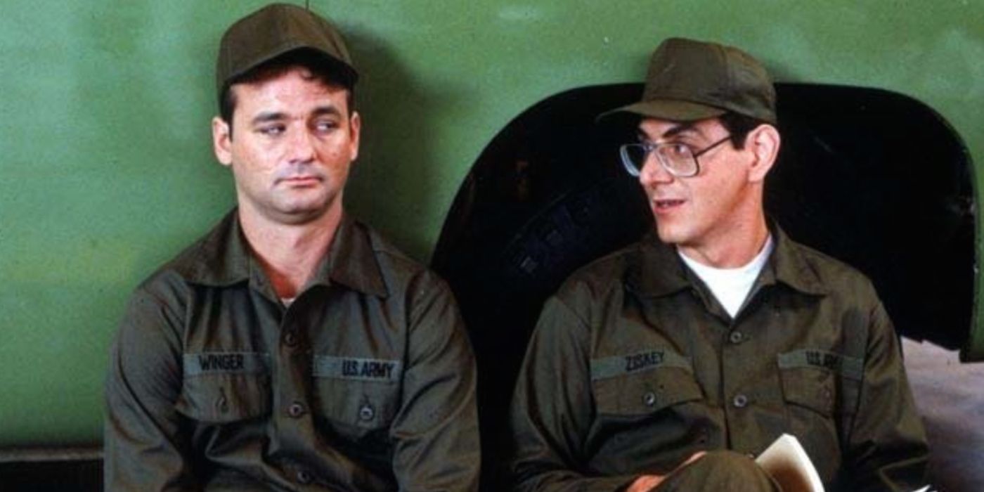 Bill Murray e Harold Ramis em uniformes do exército em listras