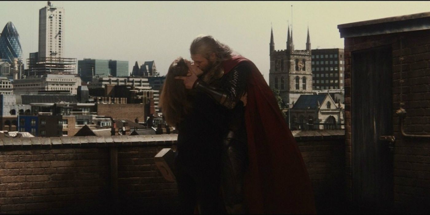 Thor kisses Jane in The Dark World
