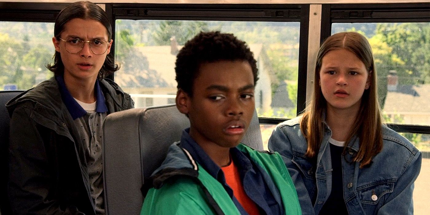 McQuaid, Luke, and Kate on the bus in Everything Sucks!.