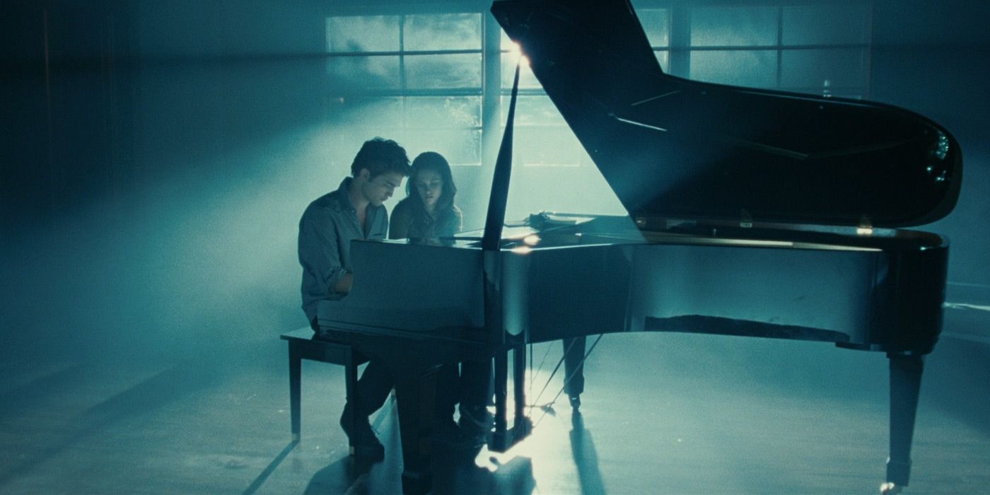 Bella and Edward play the piano in Twilight.