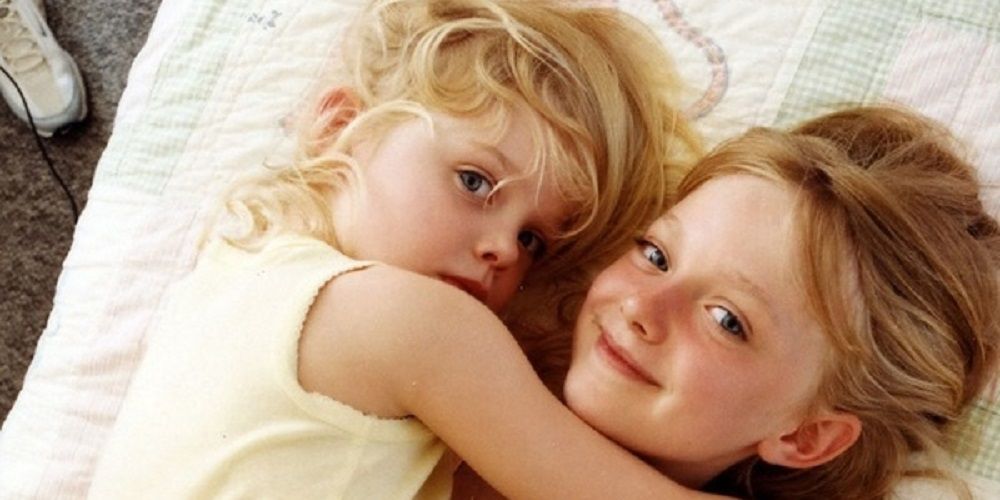 Dakota and Elle Fanning In their childhood