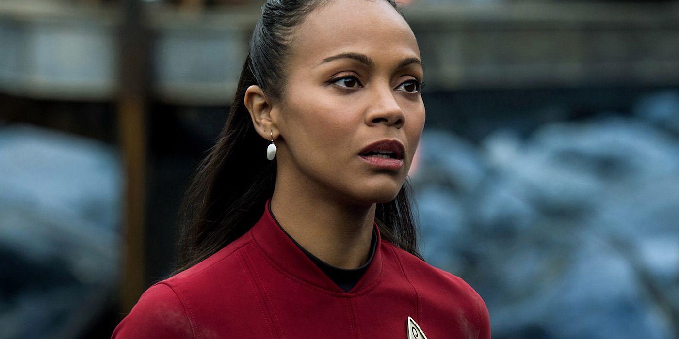 Lt. Uhura mesmerized by Yorktown station in Star Trek Beyond
