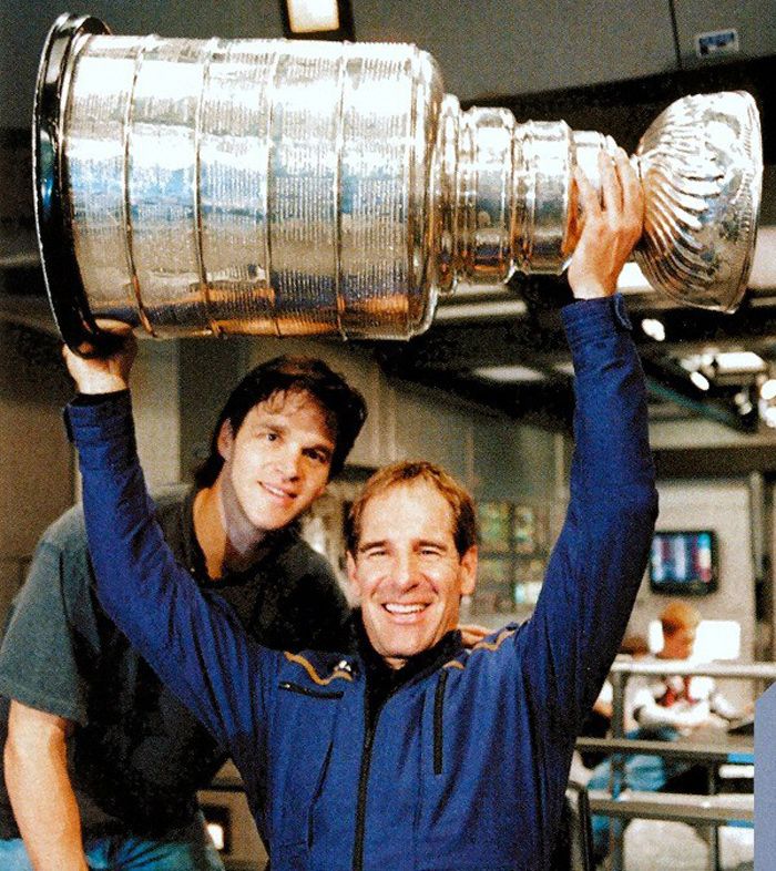Scott Bakula from Star Trek: Enterprise and Luc Robitaille with Stanley Cup