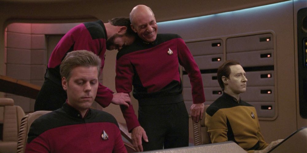 Star Trek: The Next Generation - Jonathan Frakes and Patrick Stewart laughing on the bridge