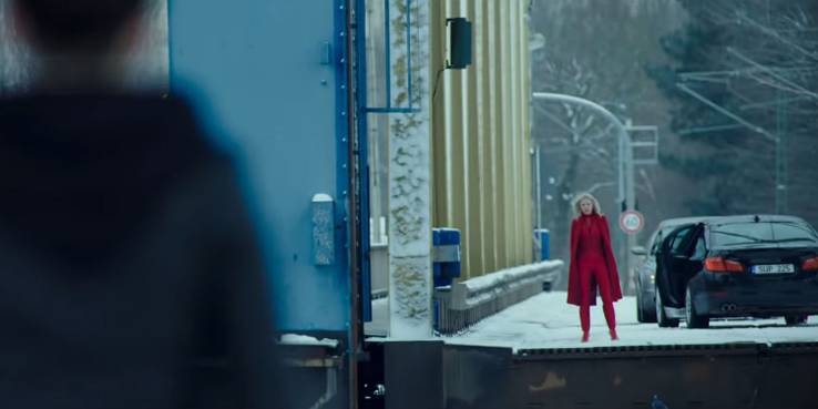 Девушка, которая застряла в паутине - сцена после титров