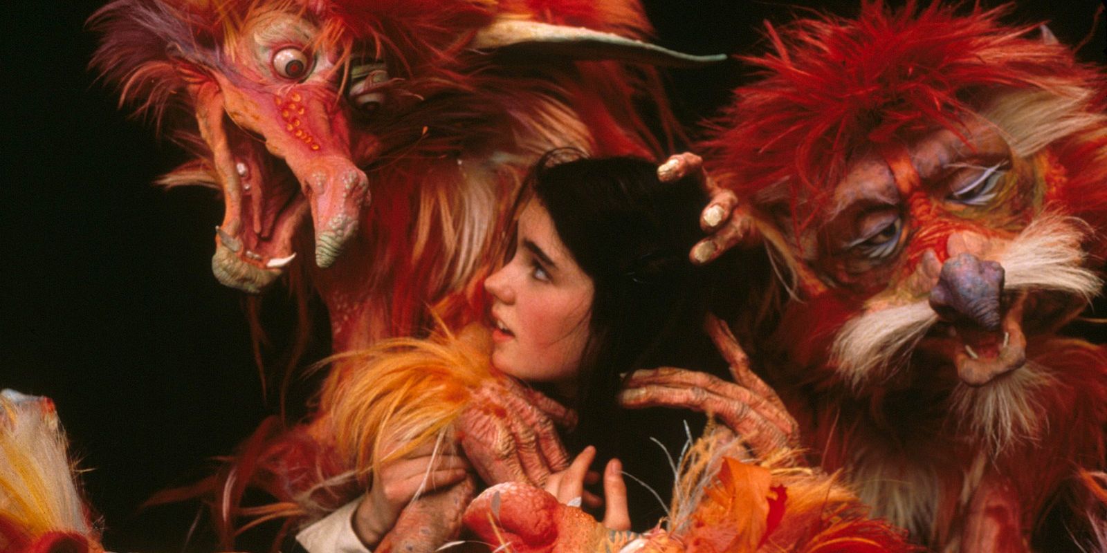 Sarah surrounded by goblins in Labyrinth.