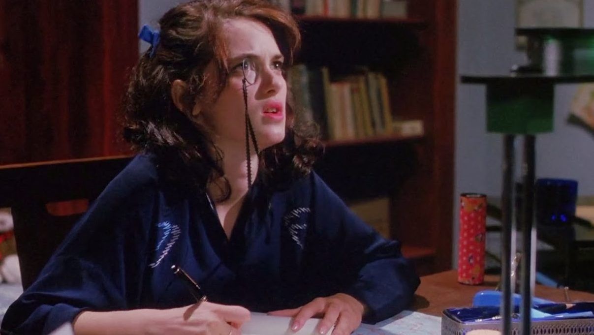/wordpress/wp-content/uploads/2018/07/21.-winona-ryder-as-veronica-in-heathers-e1531239399767.jpg