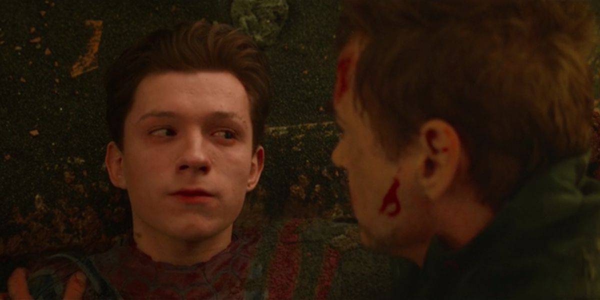 Spider-Man fading to dust in Avengers: Infinity War (2018)