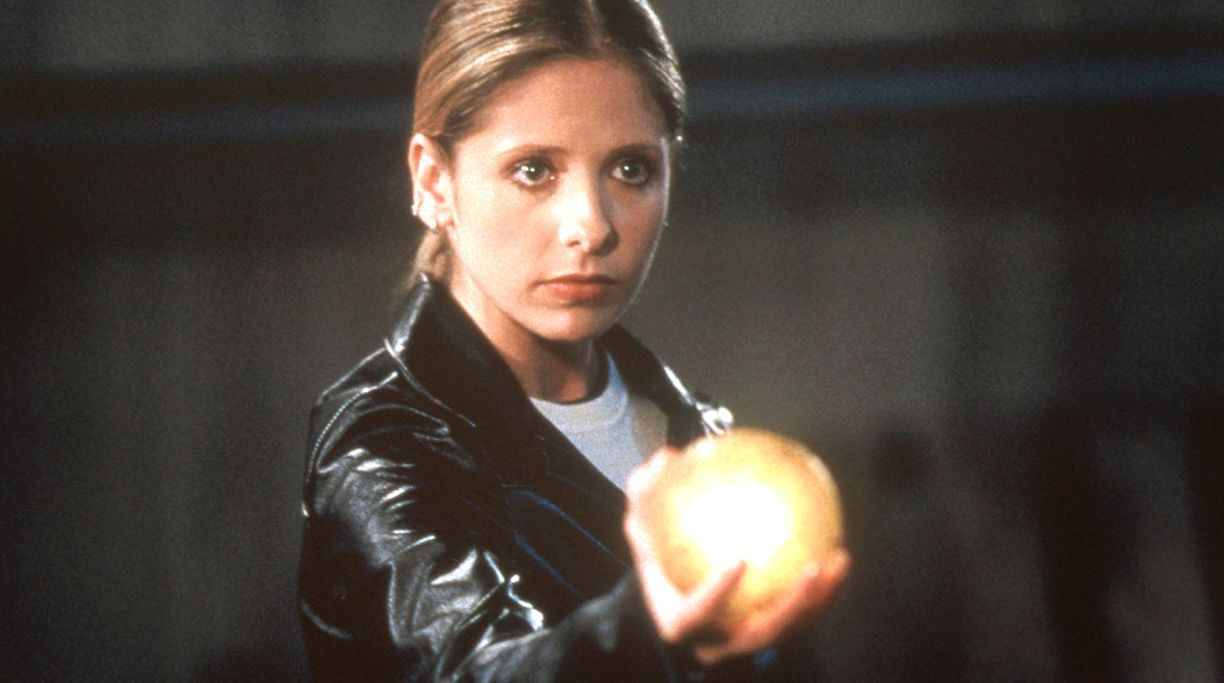 10 Hidden Powers Buffy The Vampire Slayer Has (And 10 Weaknesses)